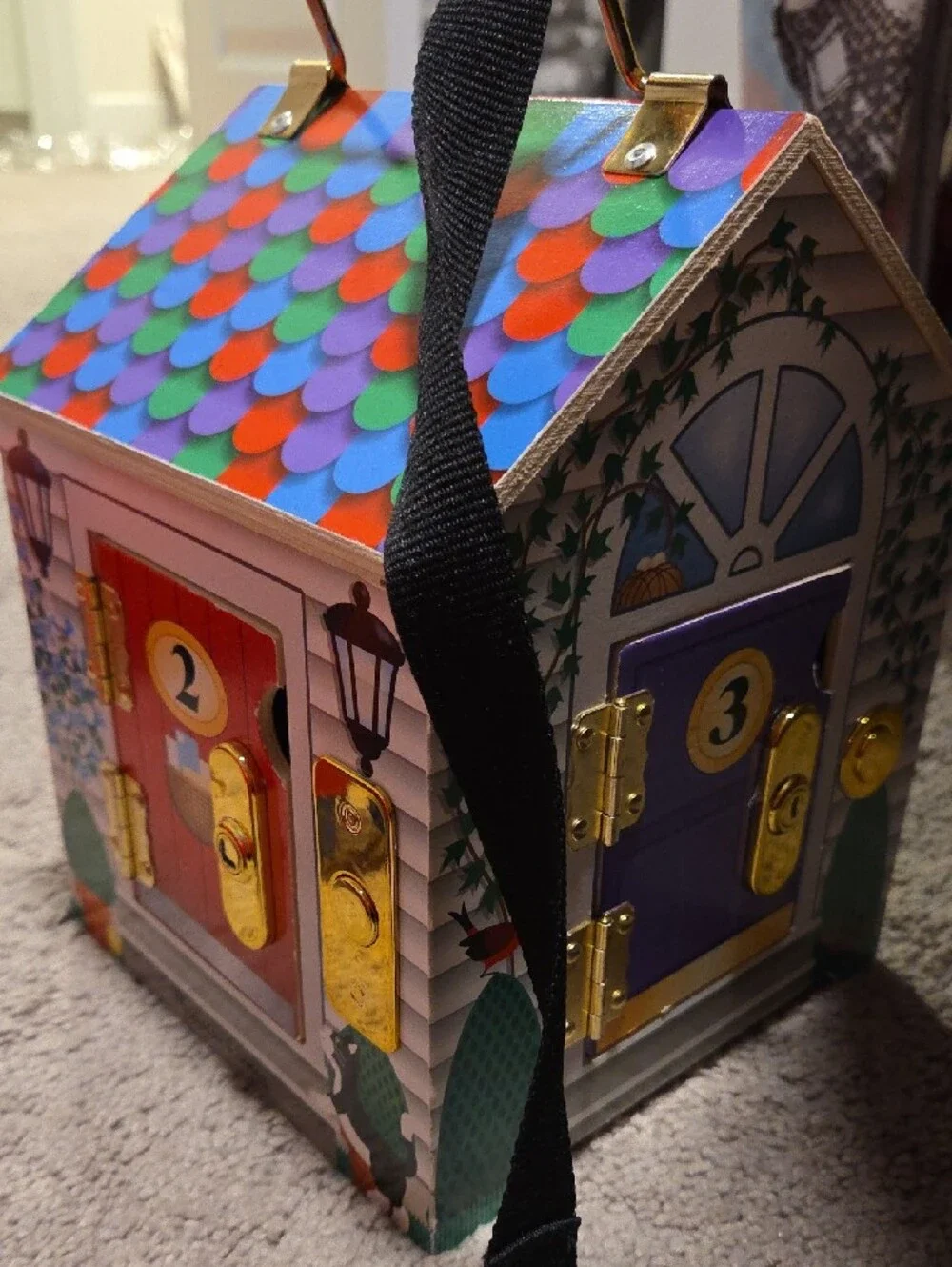 Melissa & Doug Blue Door Wooden Lock Box House with Multicolor Roof